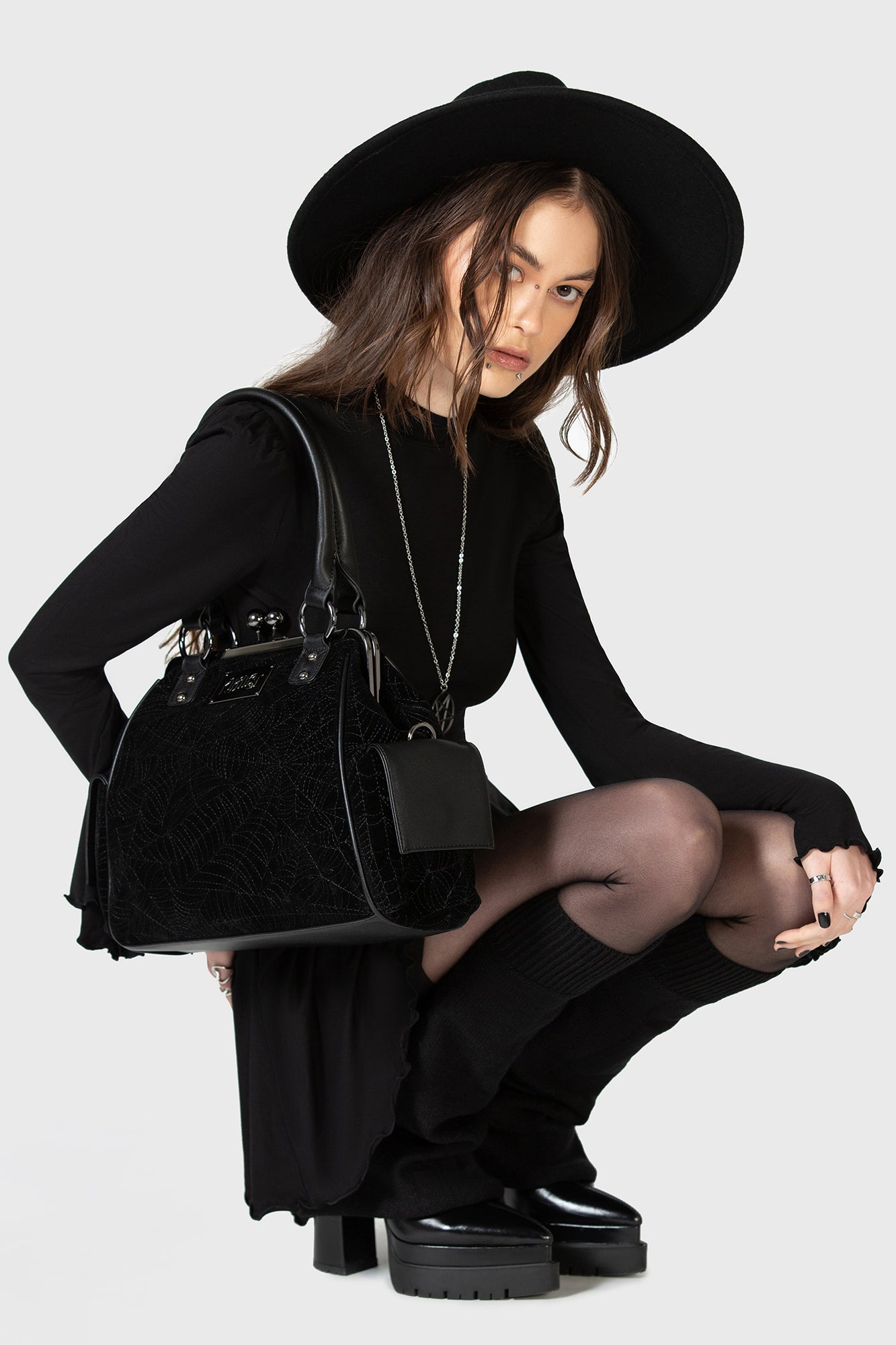 Velvet Spiderweb Handbag with Detachable Strap – KIHILIST Ceaseless Night