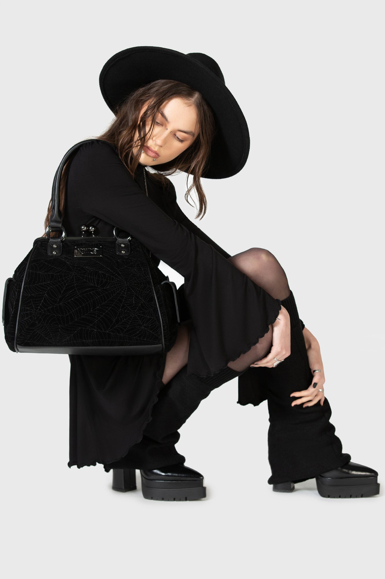 Velvet Spiderweb Handbag with Detachable Strap – KIHILIST Ceaseless Night