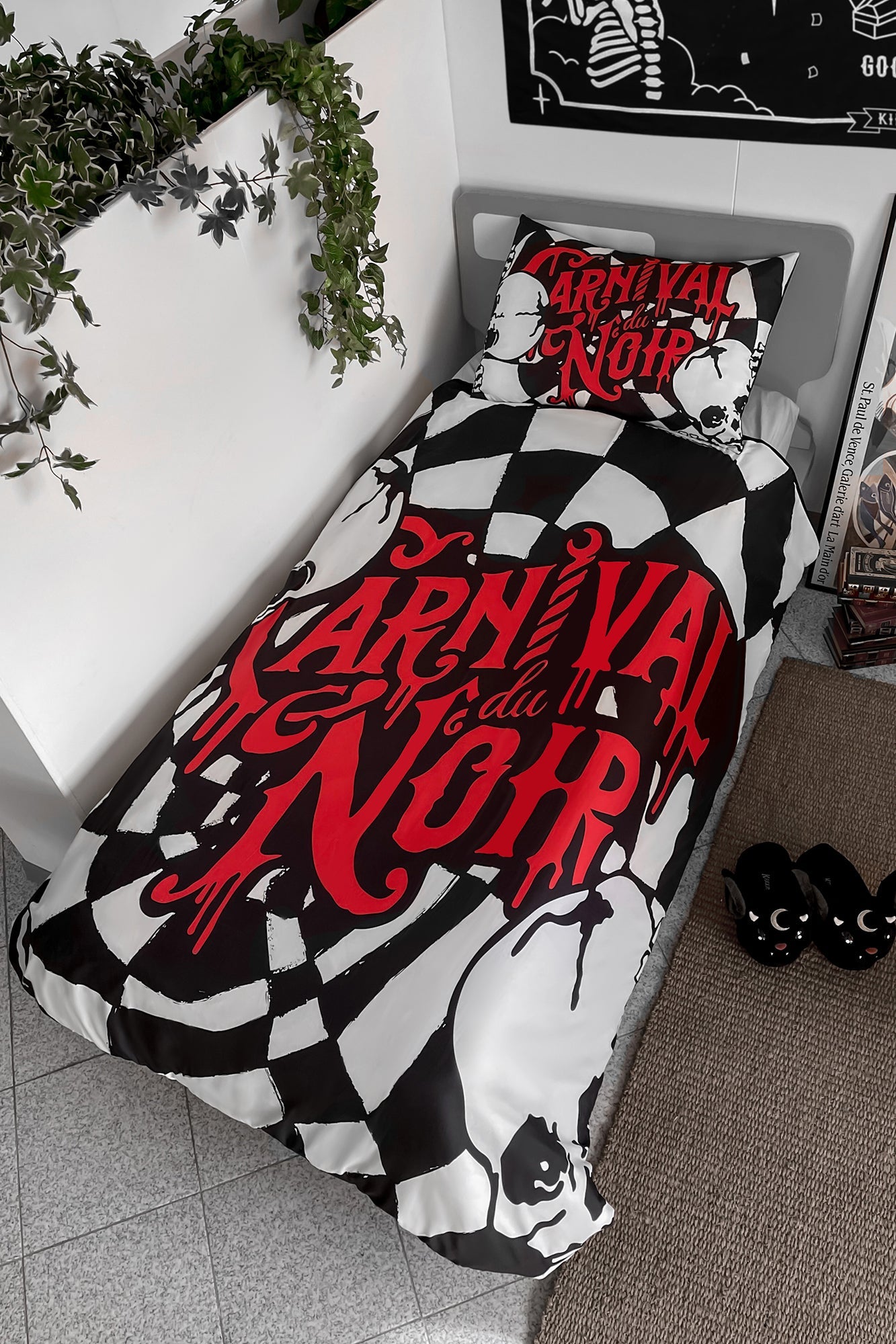 Killstar Carnival Red & Black Reversible Bedding Set