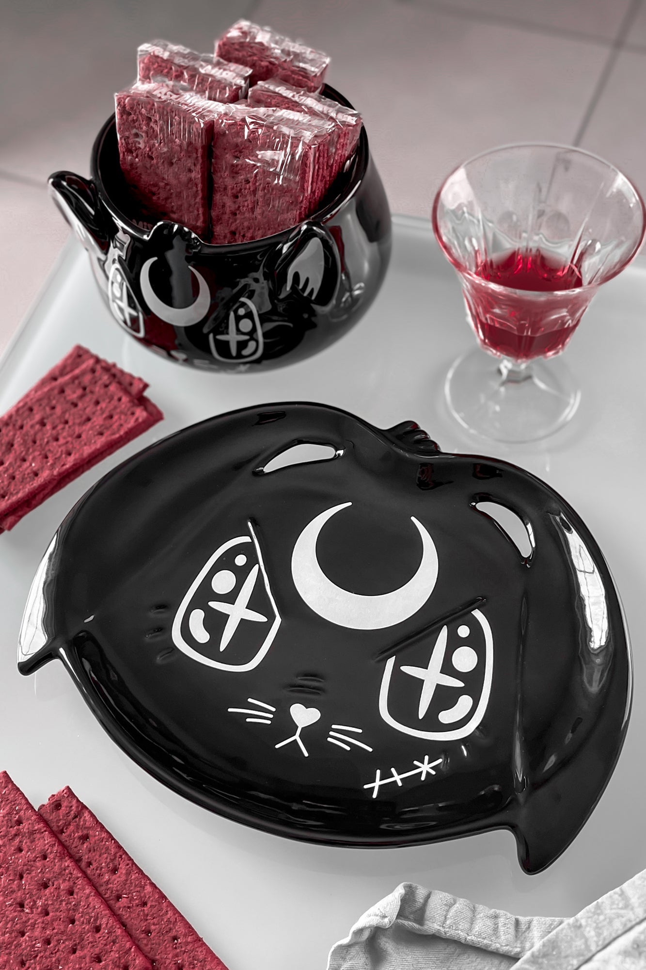 Killstar Evil Bunny Ceramic Cake Plate - Black Gloss Design