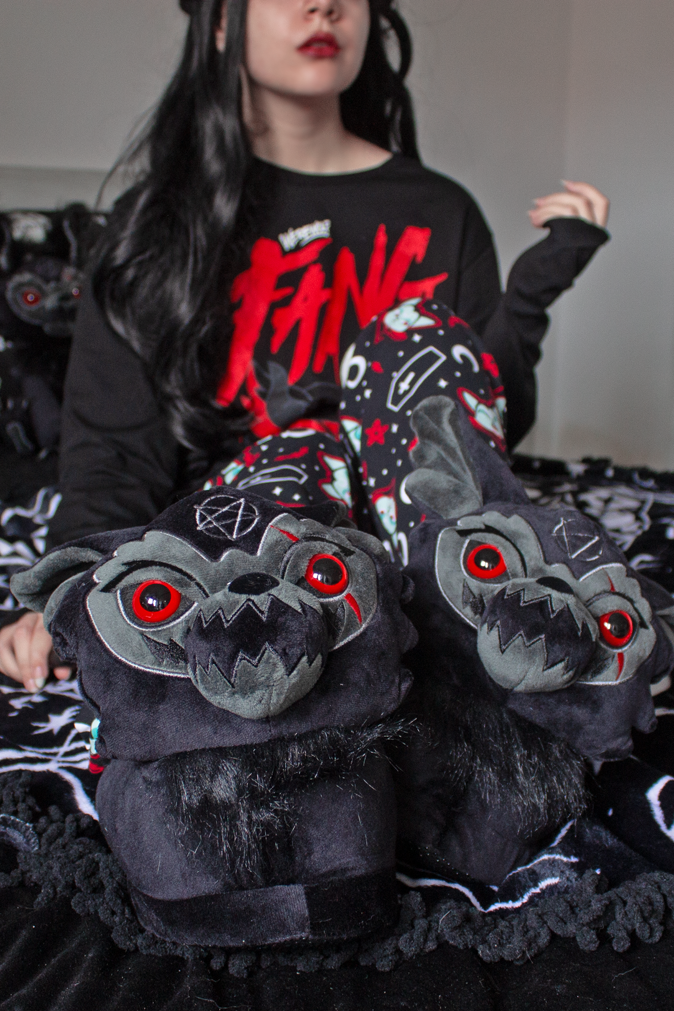 KREEPTURES Werewolf Fang Slippers - Plush Faux Fur, Non-Slip Sole
