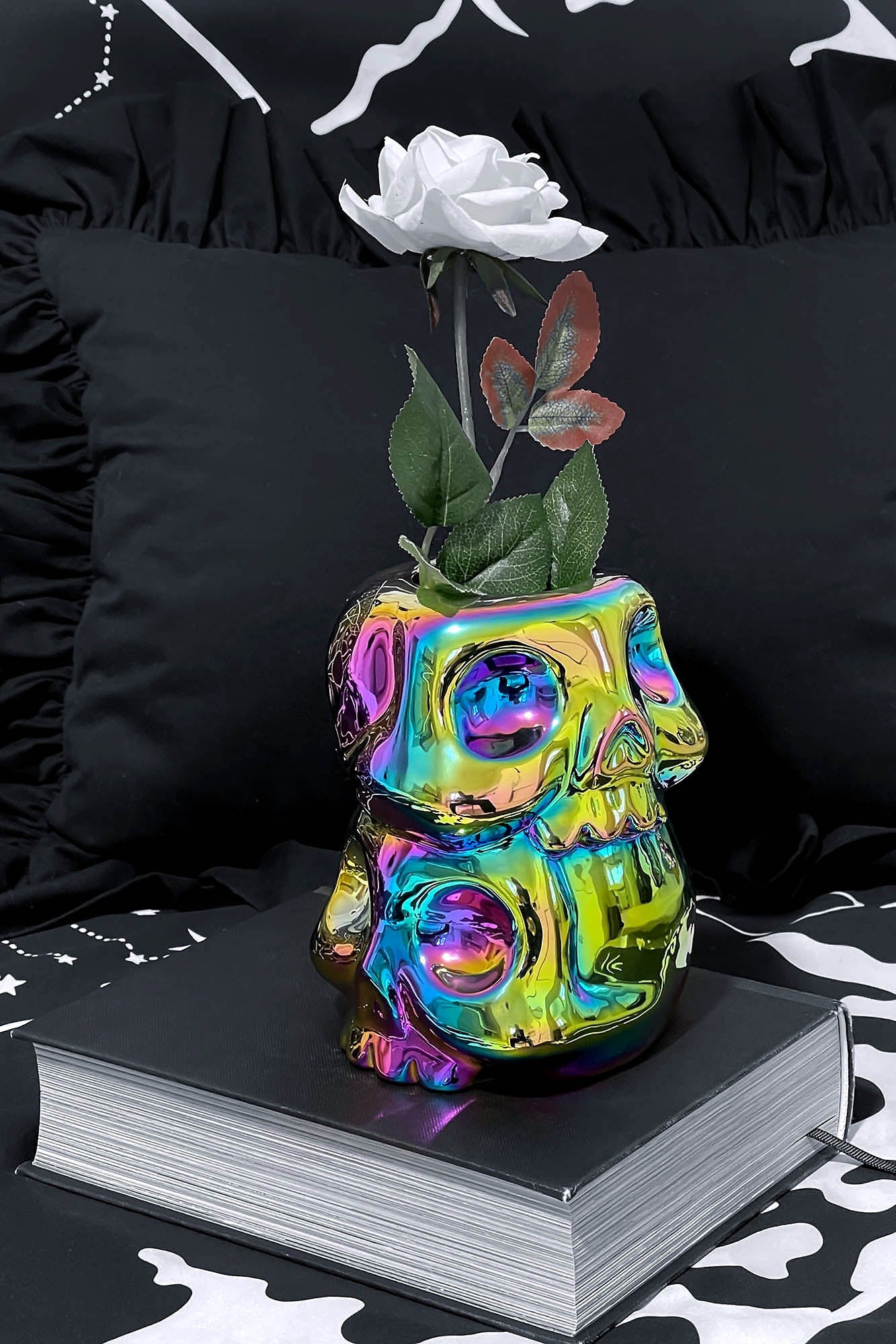 Killstar Rainbow Skull Ceramic Vase – Iridescent Gothic Decor