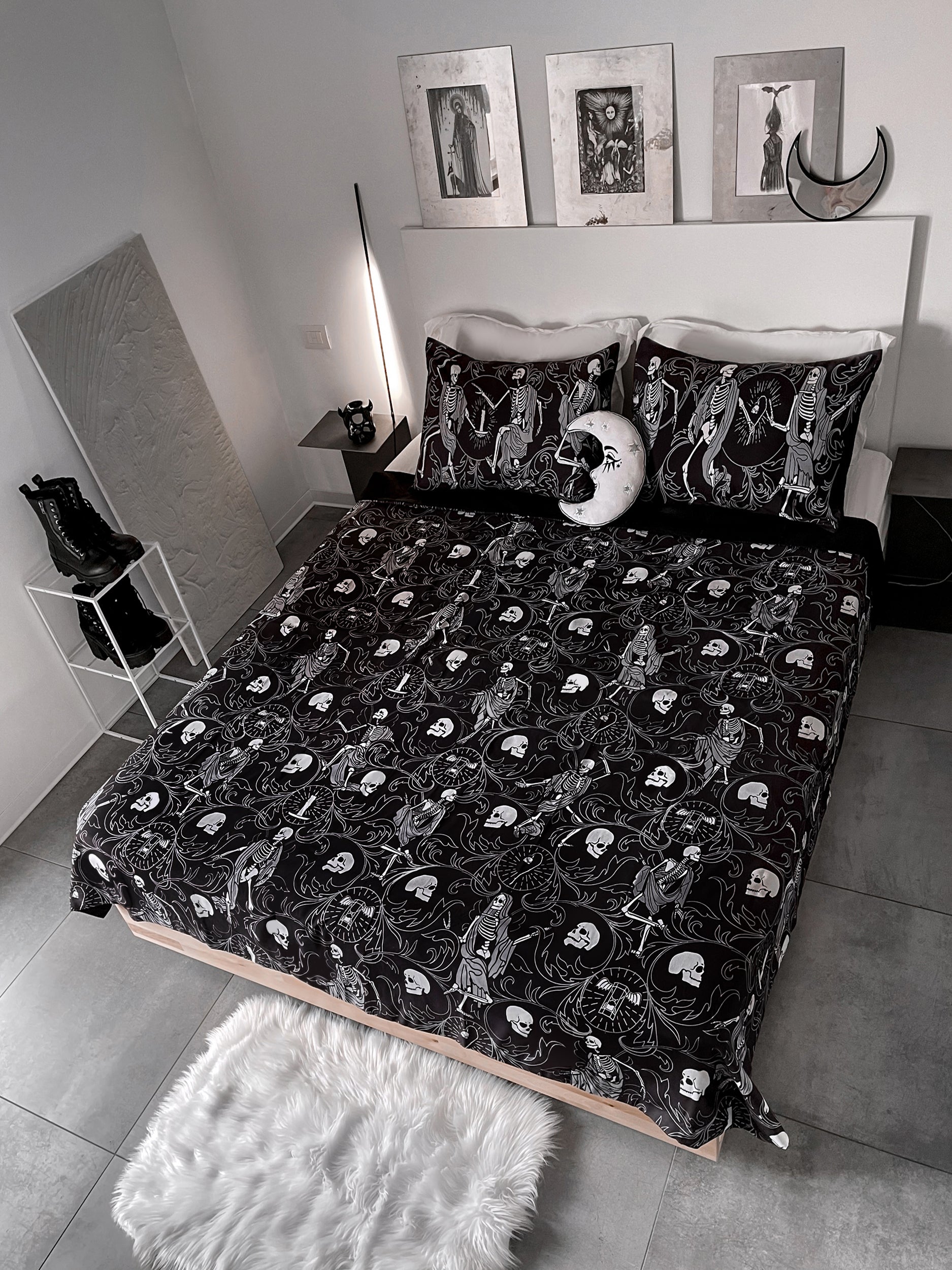 Killstar Danse Macabre Skeleton Bedding Set - Reversible Black